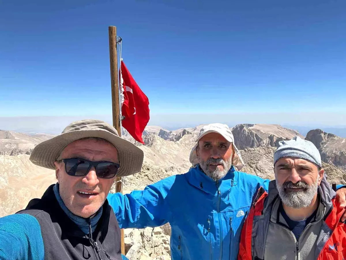 BANDAK, Zafer Bayramı\'nı Zirveyle Kutladı