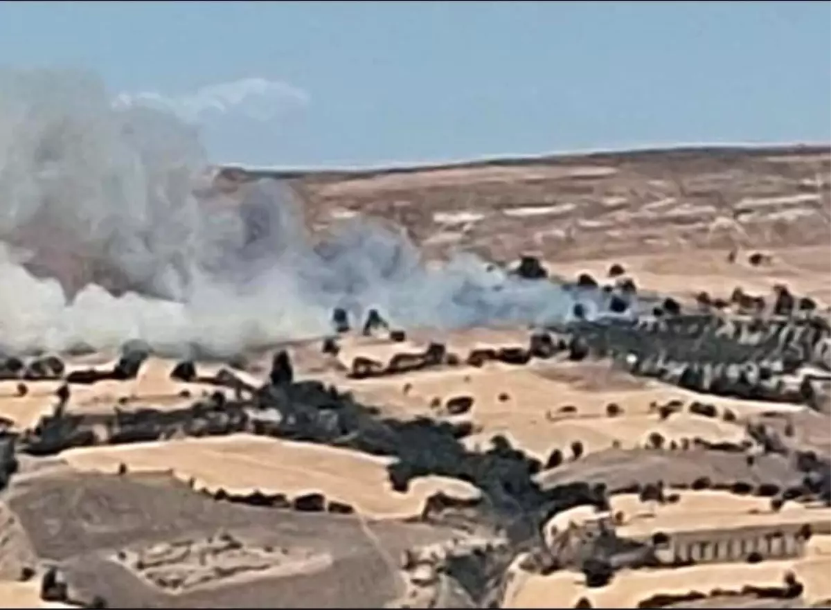 Çanakkale\'de Tarım Arazisinde Yangın