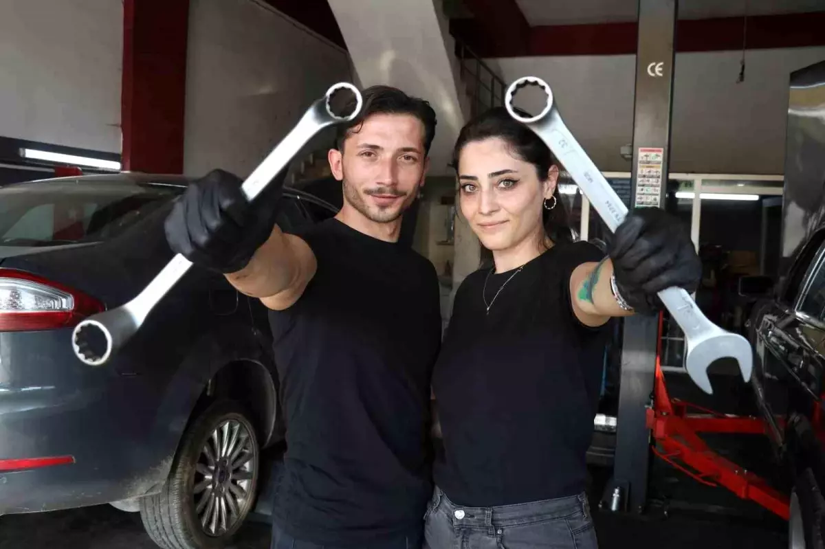 Sivas\'ta Kadın Motor Tamircisi