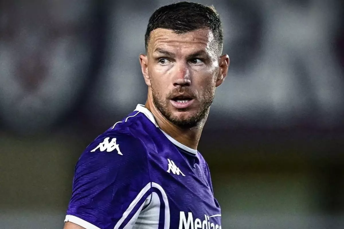 Fiorentina\'ya galibiyeti 89. dakikada Edin Dzeko getirdi
