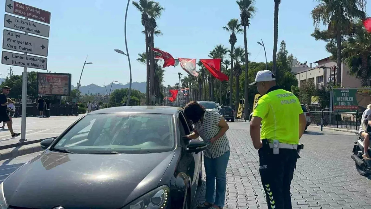 Marmaris\'te Tütün Denetimi