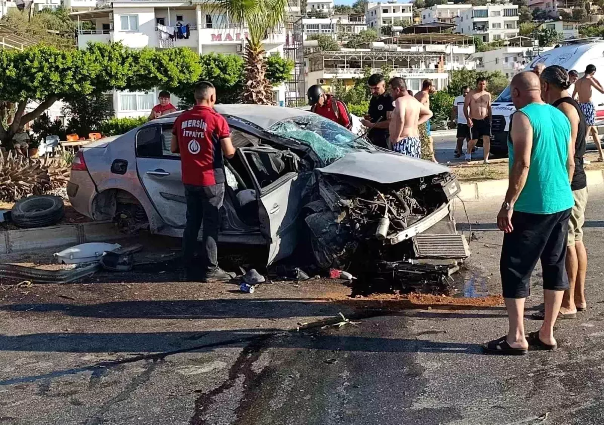Mersin\'de Trafik Kazaları: Yaralılar Hastaneye Kaldırıldı