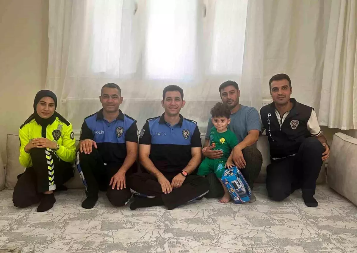 Polislerden Bahoz Ali\'ye Geçmiş Olsun Ziyareti