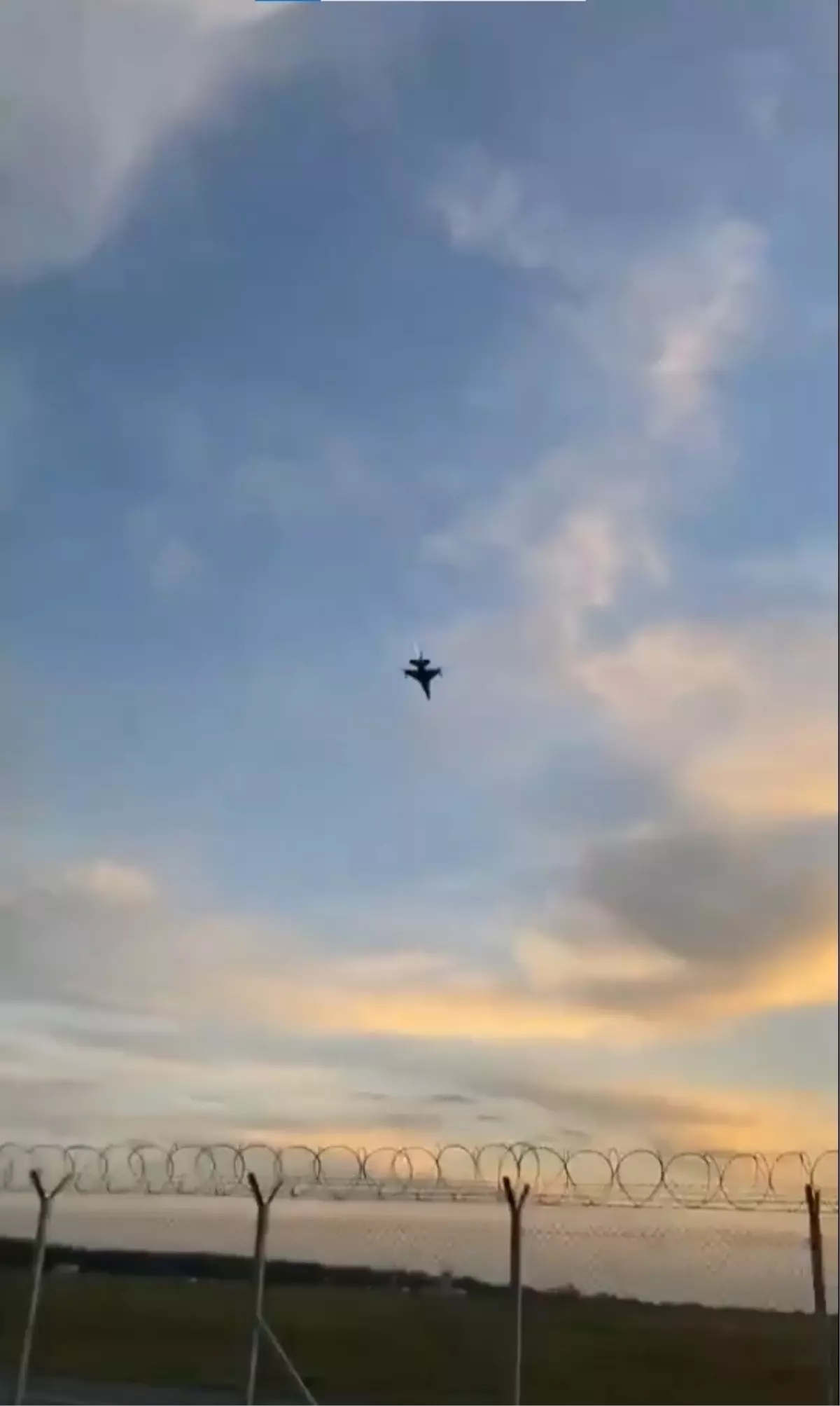 Polonya\'da F-16 savaş uçağı düştü