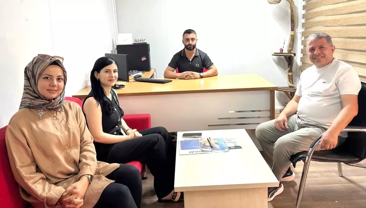 Yeşilay Adıyaman\'dan İHA\'ya Ziyaret
