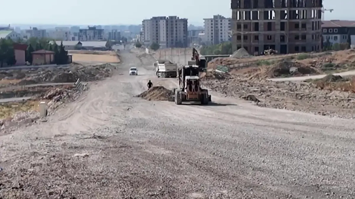 Adıyaman Belediyesi\'nden Esentepe Caddesi\'nde Altyapı ve Yol Genişletme Çalışmaları