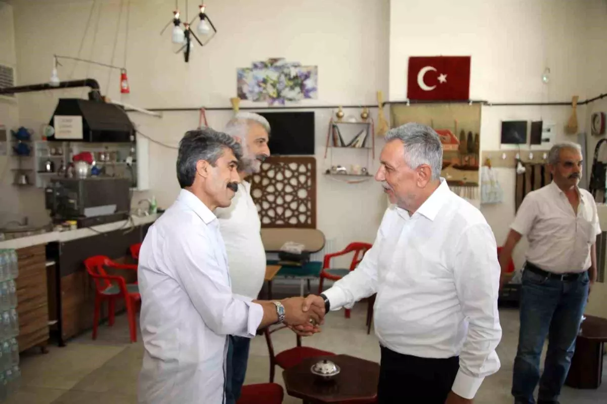 AK Parti Elazığ\'da Esnaf Ziyareti