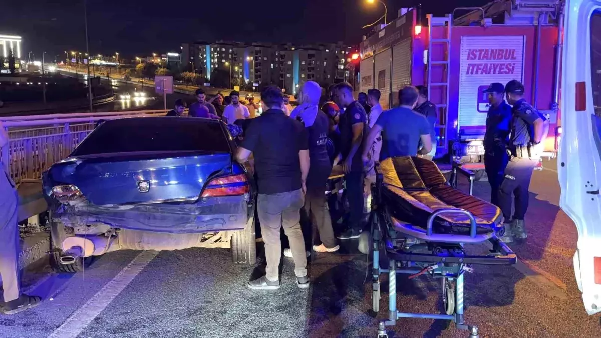 Arnavutköy\'de trafik kazası: 3 yaralı