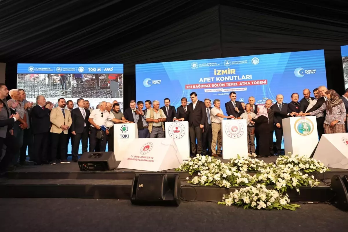 İzmir\'de Yangın Zararları İçin Yeni Konutlar