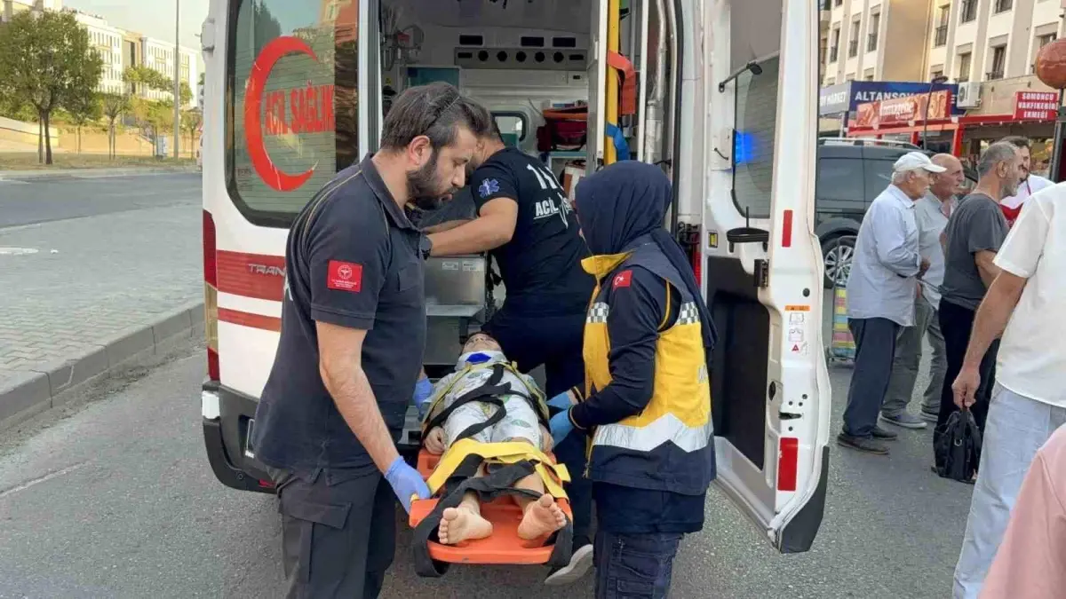 Samsun\'da Araç Çarpması: 5 Yaşındaki Çocuk Yaralandı