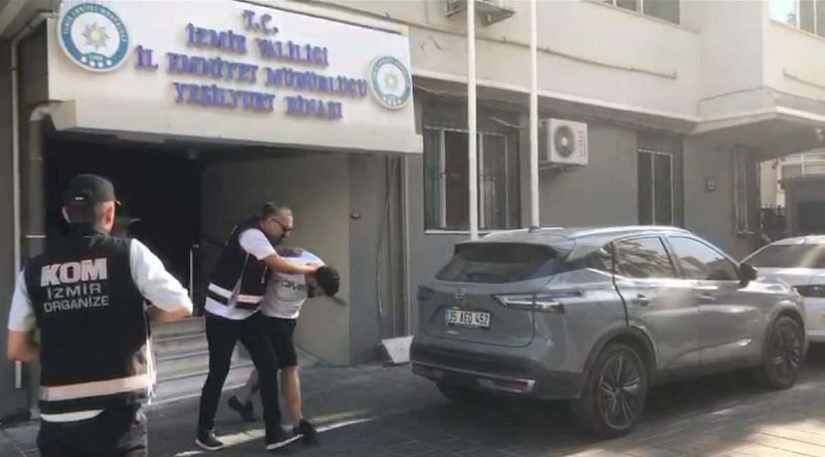 İzmir\'de Kurşunlama Operasyonu: 5 Gözaltı