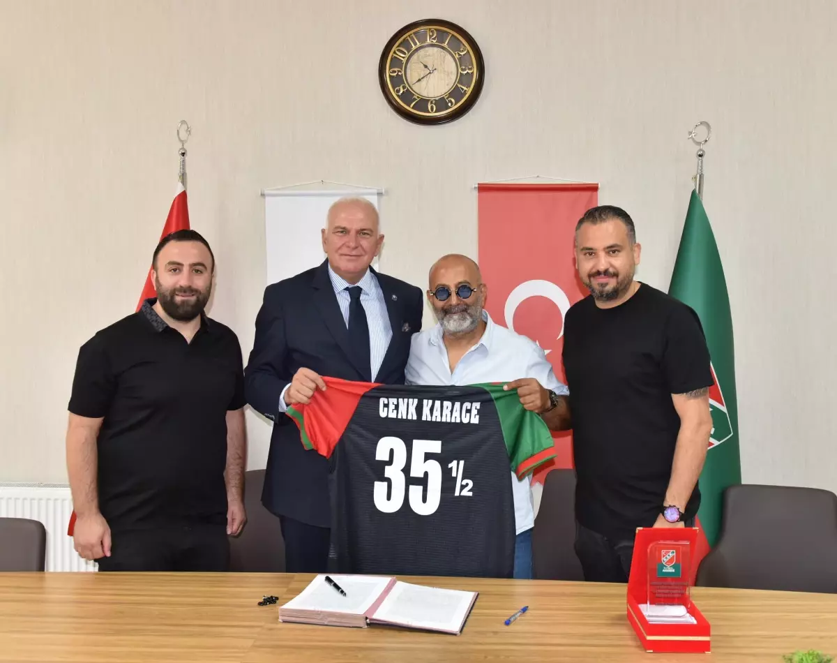 Cenk Karace\'den Karşıyaka\'nın Altyapısına Destek