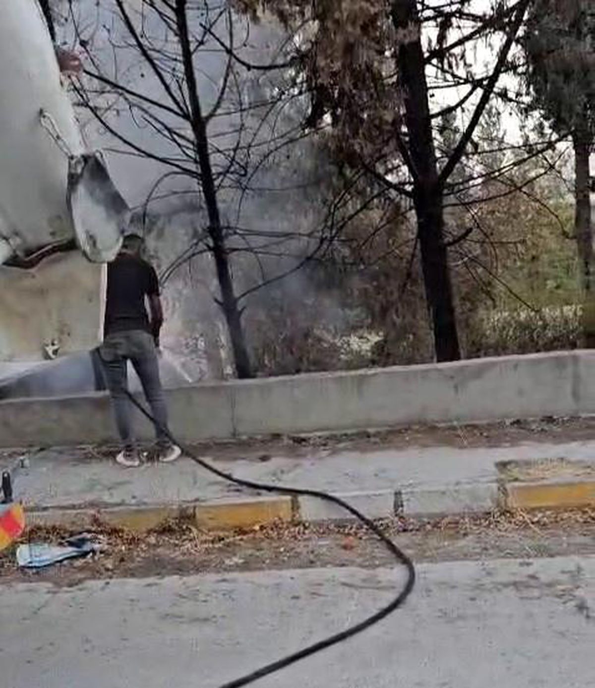 Mikser Sürücüsü Yangını Söndürdü