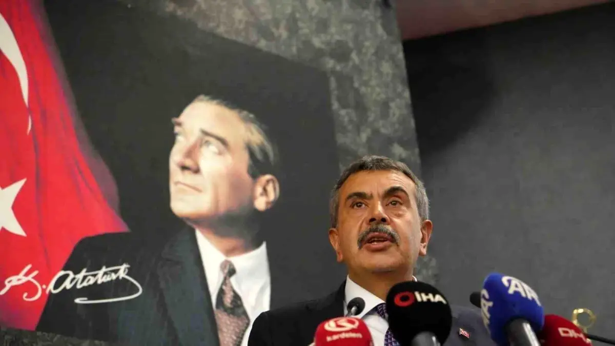 Bakan Tekin\'den öğretmenlere destek mesajı