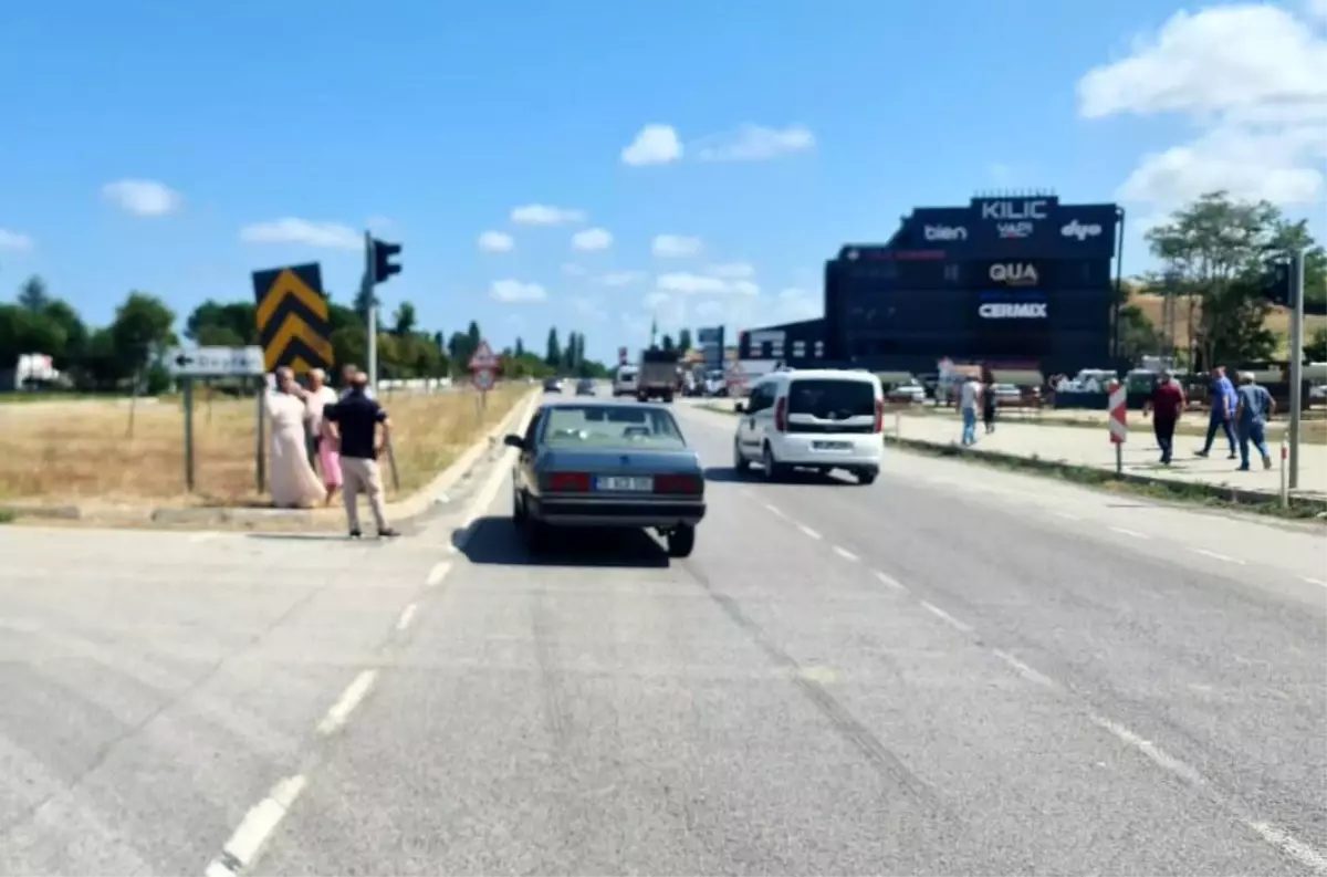 Alaçam\'da 15 Dakikada İki Trafik Kazası