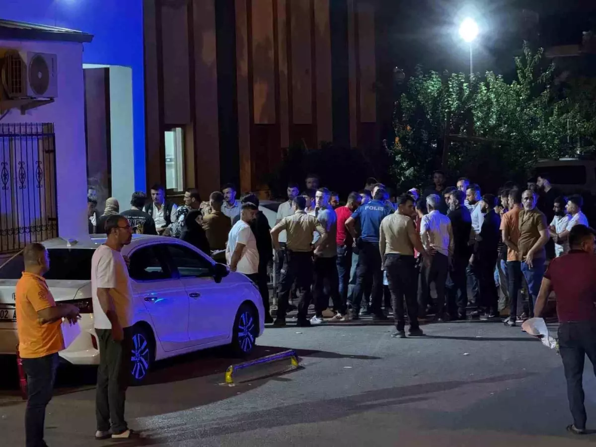Sokakta yürürken uğradığı bıçaklı saldırıda hayatını kaybetti