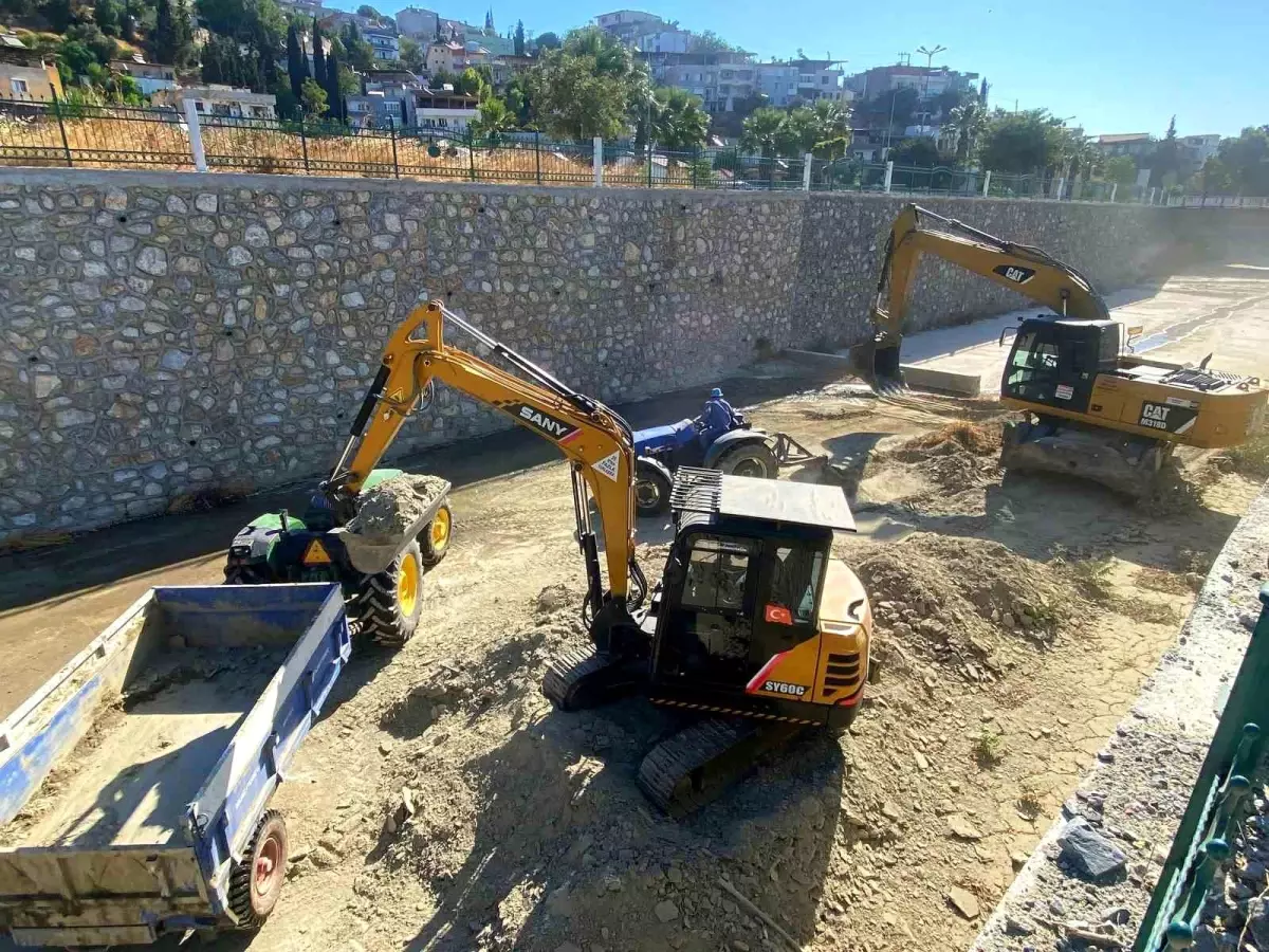 Söke Çayı\'nda Kapsamlı Temizlik Çalışmaları Başlatıldı