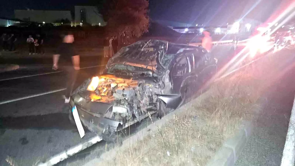Çerkezköy\'de Trafik Kazası: Genç Kız Hayatını Kaybetti