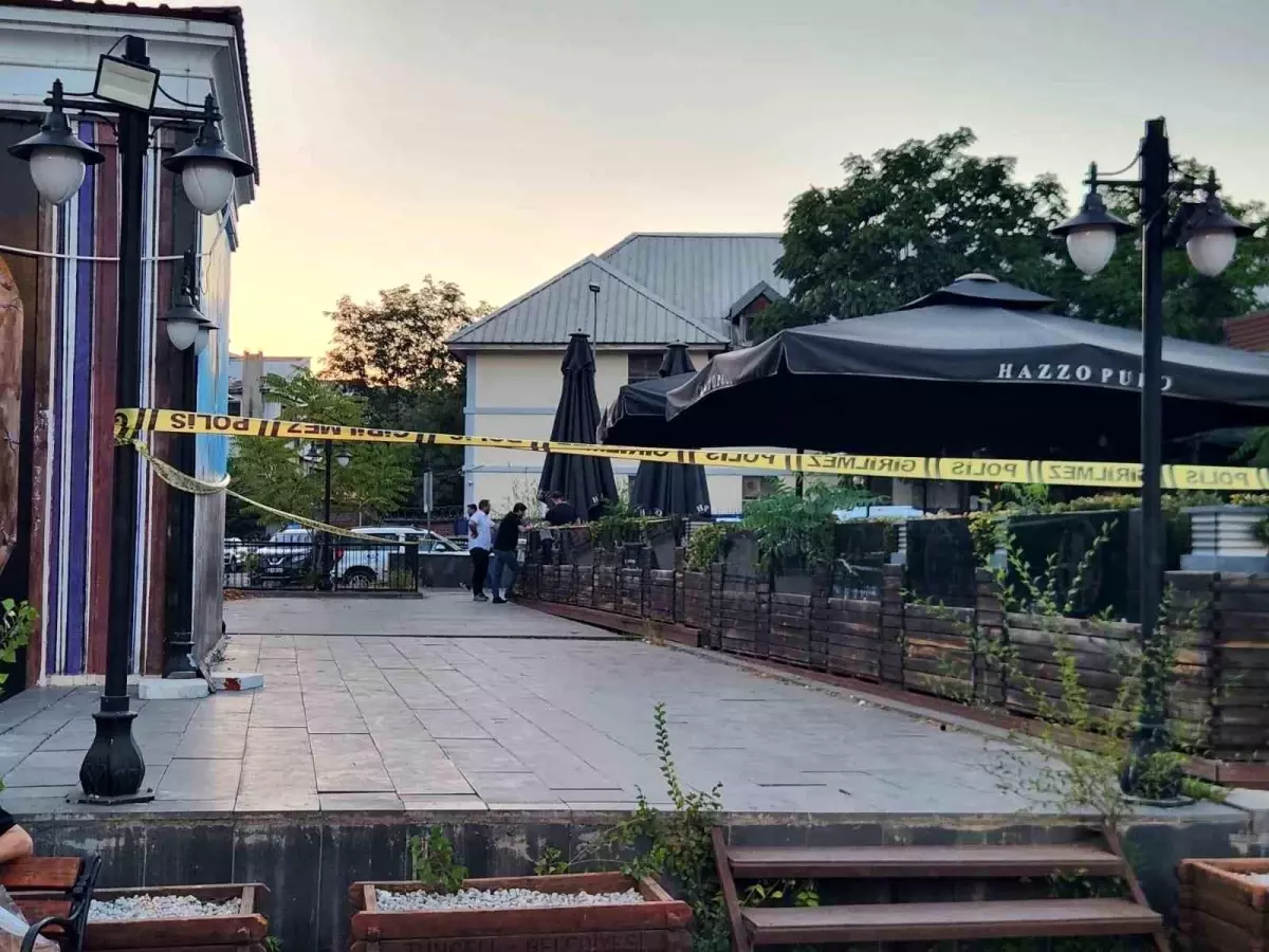 Tunceli\'de Restorana Silahlı Saldırı: 1 Ölü, 1 Yaralı