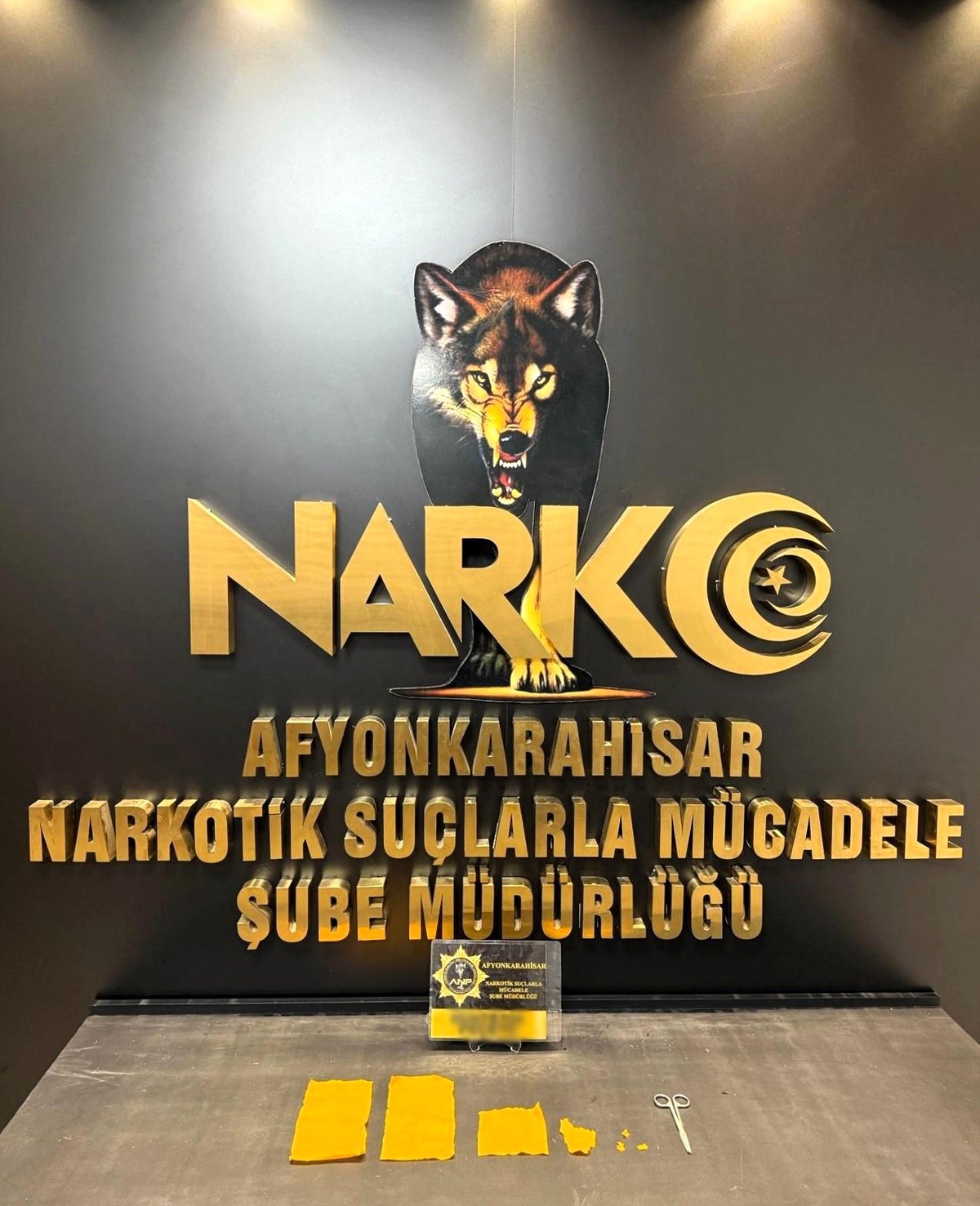 Afyonkarahisar\'da Uyuşturucu Operasyonu: İki Tutuklama