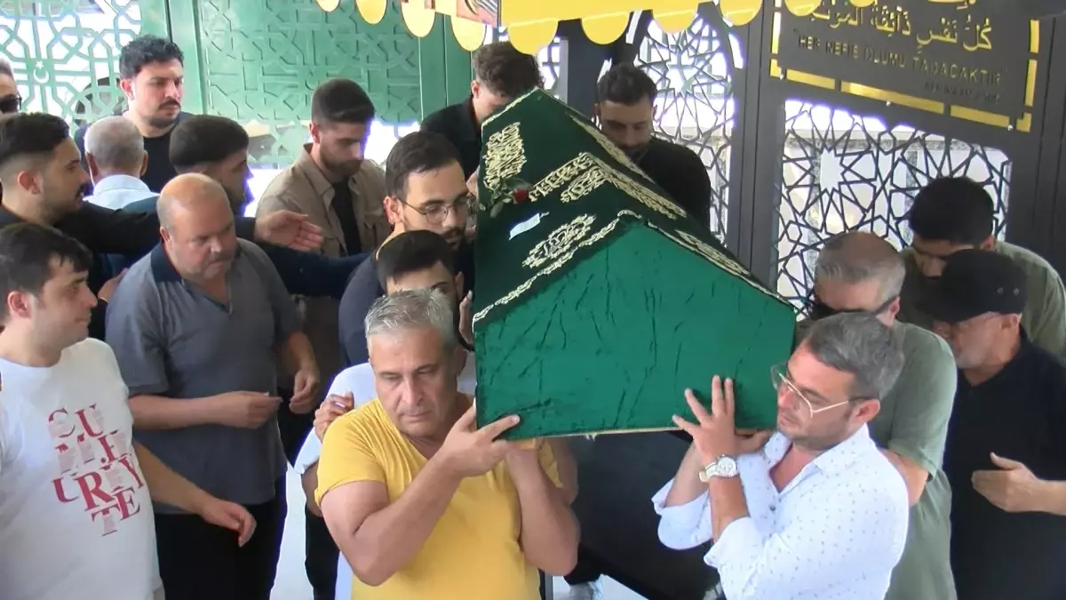 Genç Bisikletçi Metin Ekici Son Yolculuğuna Uğurlandı