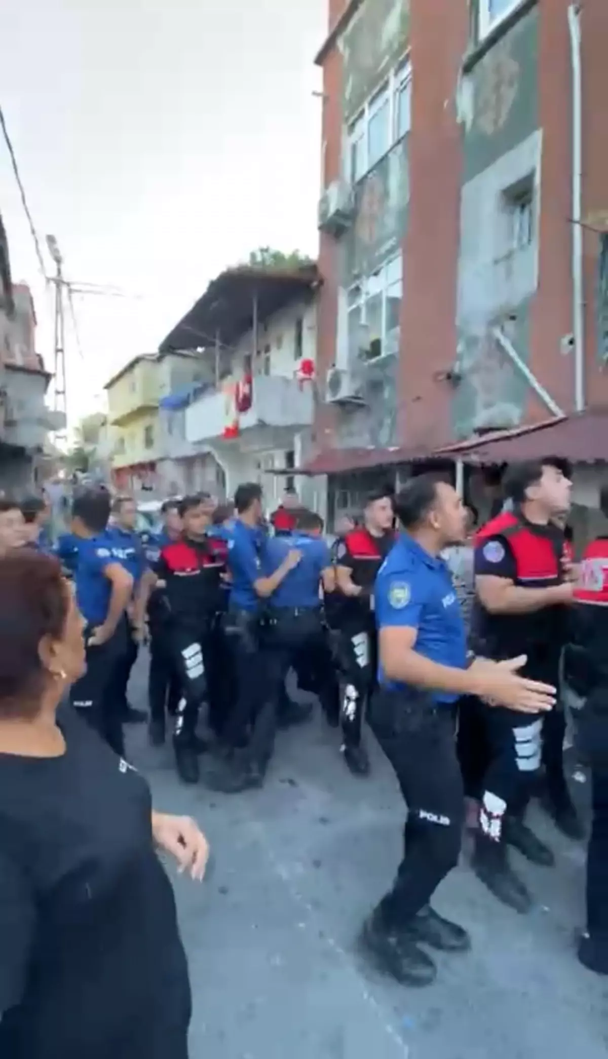 Beyoğlu\'nda Motosikletli Kaçış ve Arbede