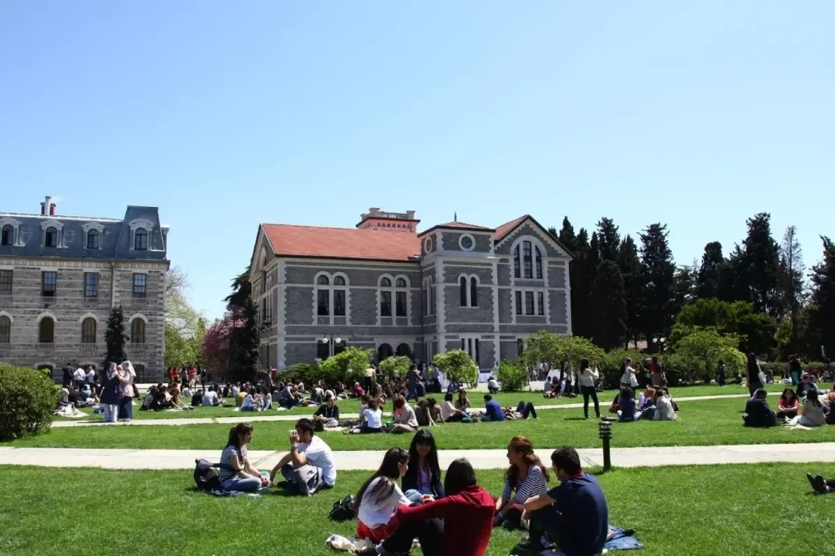 Boğaziçi Üniversitesi\'nde vahşet! 15 yaşındaki çocuğu öldürüp intihar etti