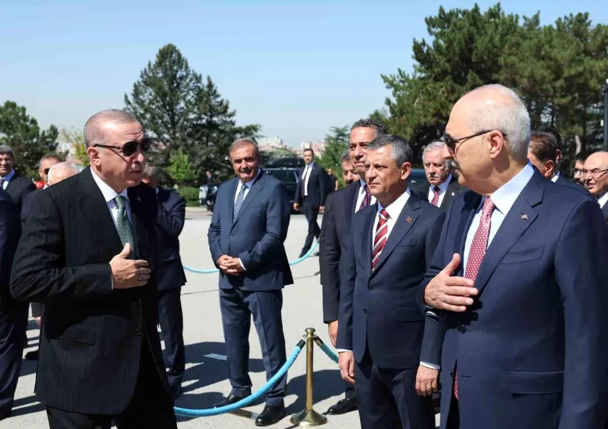 Cumhurbaşkanı Erdoğan başkanlığındaki devlet erkanı, Anıtkabir\'i ziyaret etti