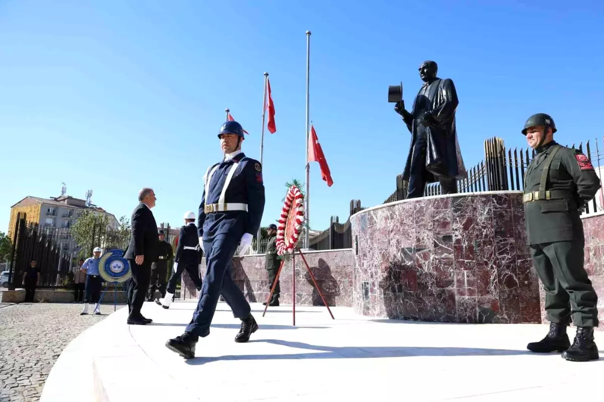 Elazığ\'da Zafer Bayramı Kutlandı