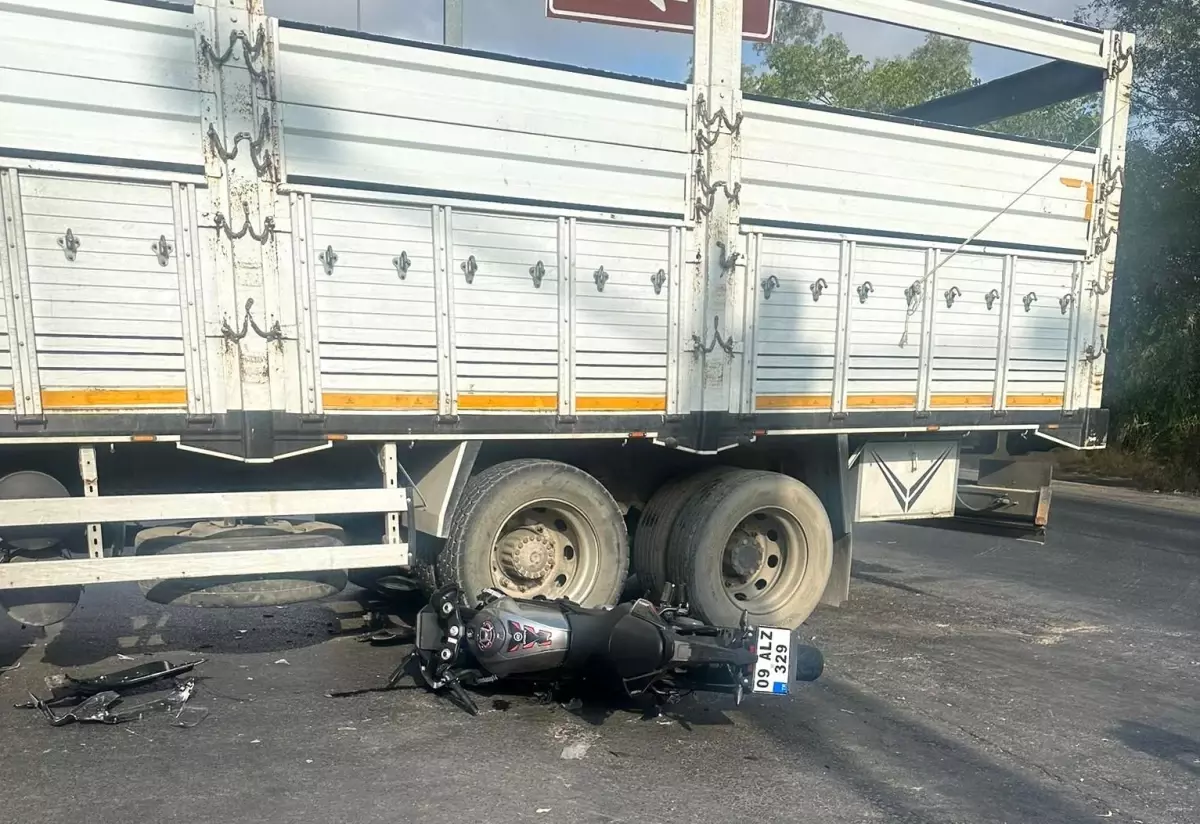 Selçuk\'ta Motosiklet Kazası: Genç Sürücü Hayatını Kaybetti