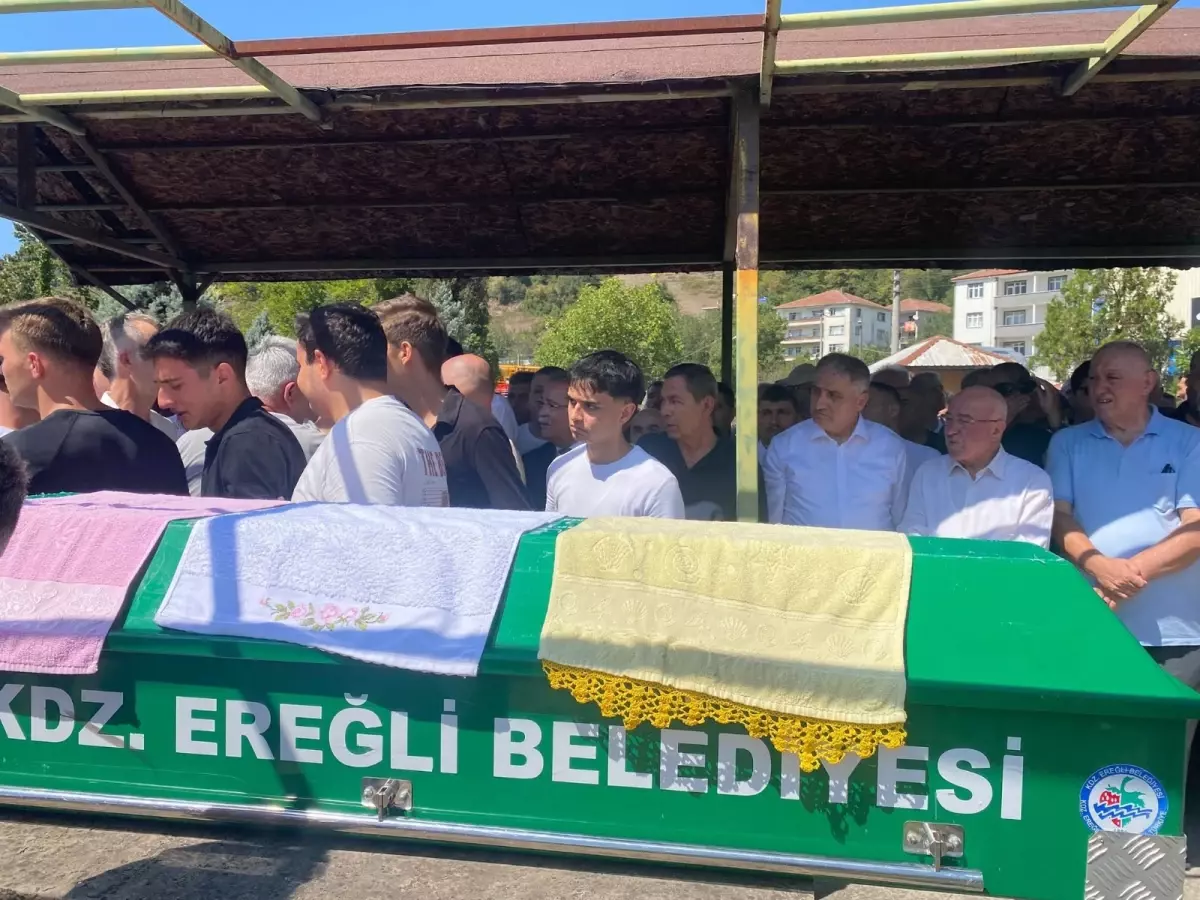 Ereğli\'de Motosiklet Kazası: Genç Hayatını Kaybetti