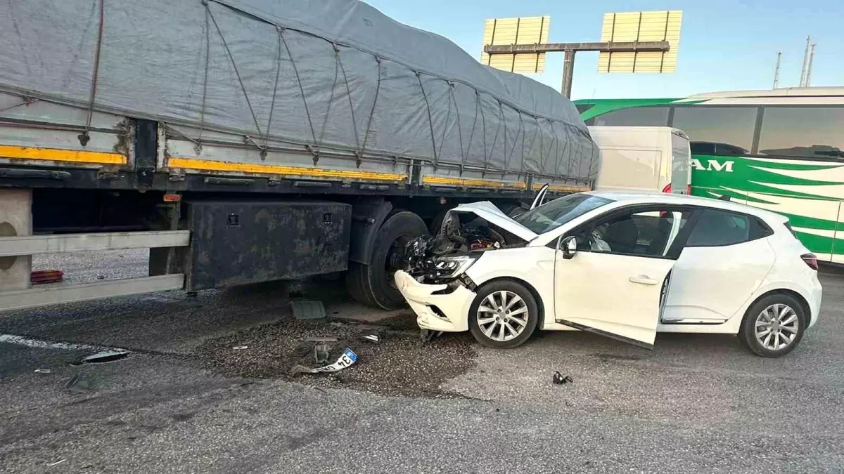 Kırıkkale\'de Trafik Kazası: 2 Yaralı