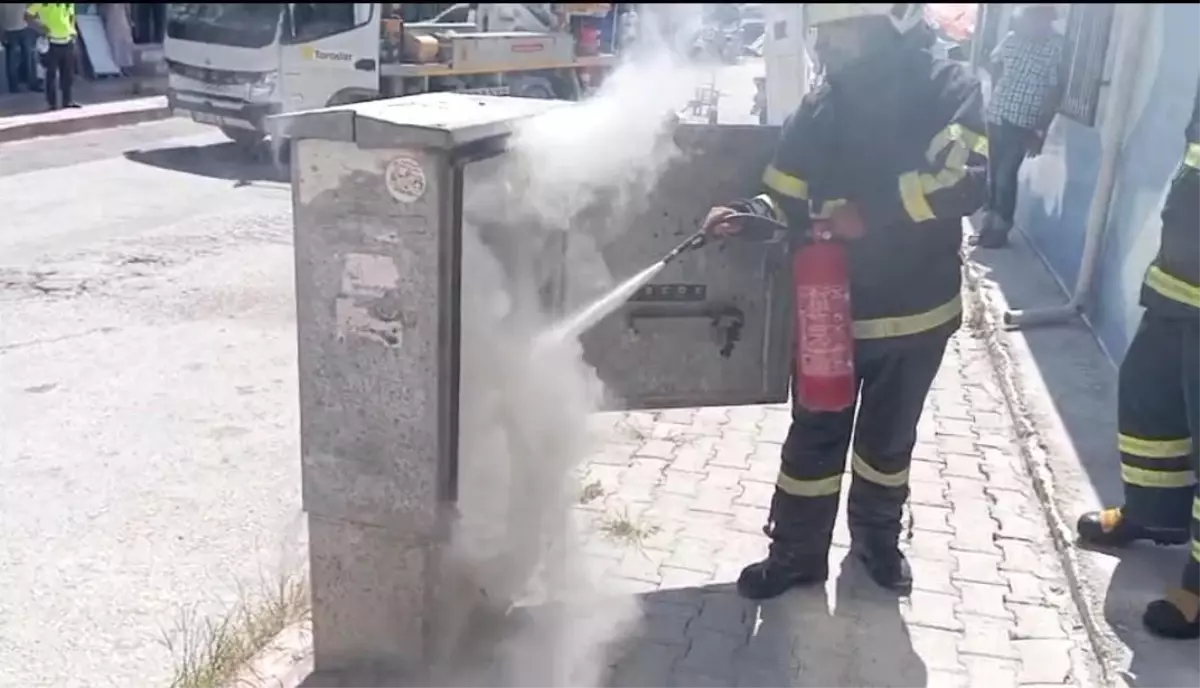 Hatay\'da Trafo Yangını Tedirginliğe Neden Oldu