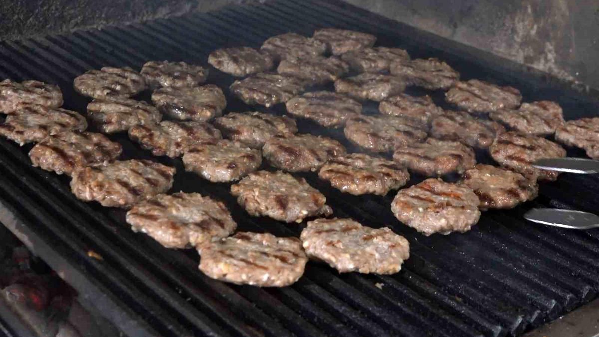 Rize\'nin Lezzeti: Rize Köftesi