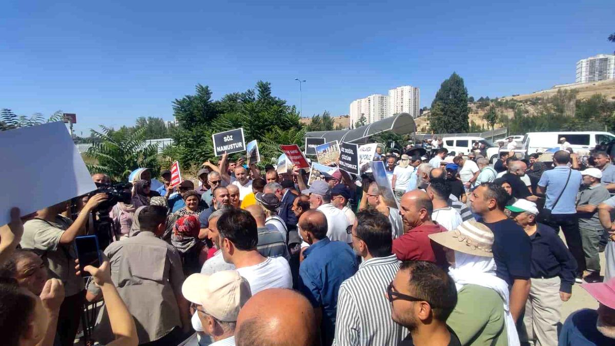 Mamak\'ta Kentsel Dönüşüm Mağdurları Eylemde