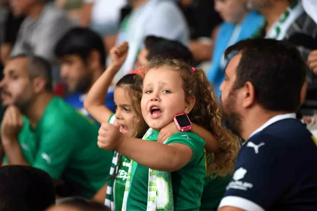 Osmangazi Belediyesi, 100 Çocuğu Bursaspor Maçına Götürdü