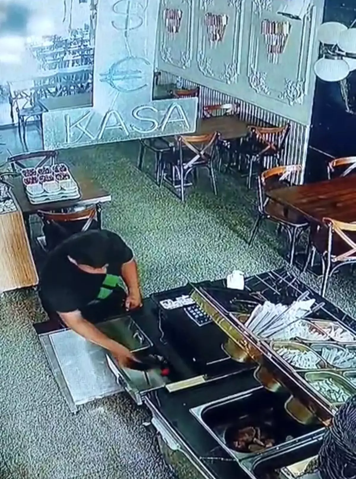 Fatih\'te Restorandan Cüzdan Çalındı