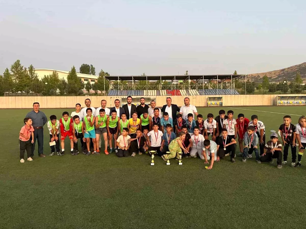 Güroymak\'ta Yaz Kur\'an Futbol Turnuvası
