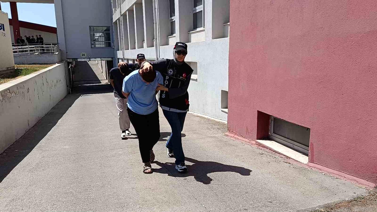 Adana\'da 5 Kilo Esrar Ele Geçirildi
