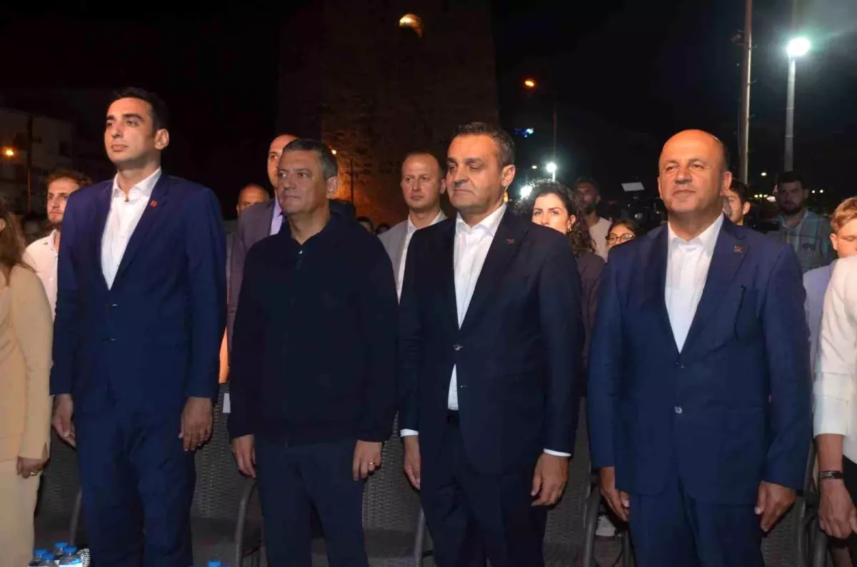 CHP Genel Başkanı Özgür Özel, Balık Av Sezonu\'nu Açtı