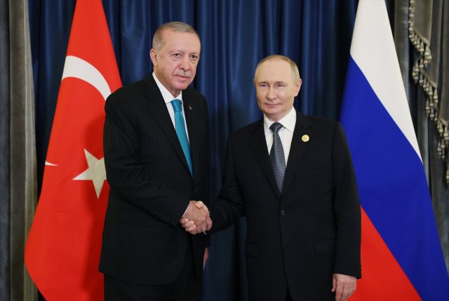 Cumhurbaşkanı Erdoğan ve Putin görüşüyor! İşte ilk görüntü