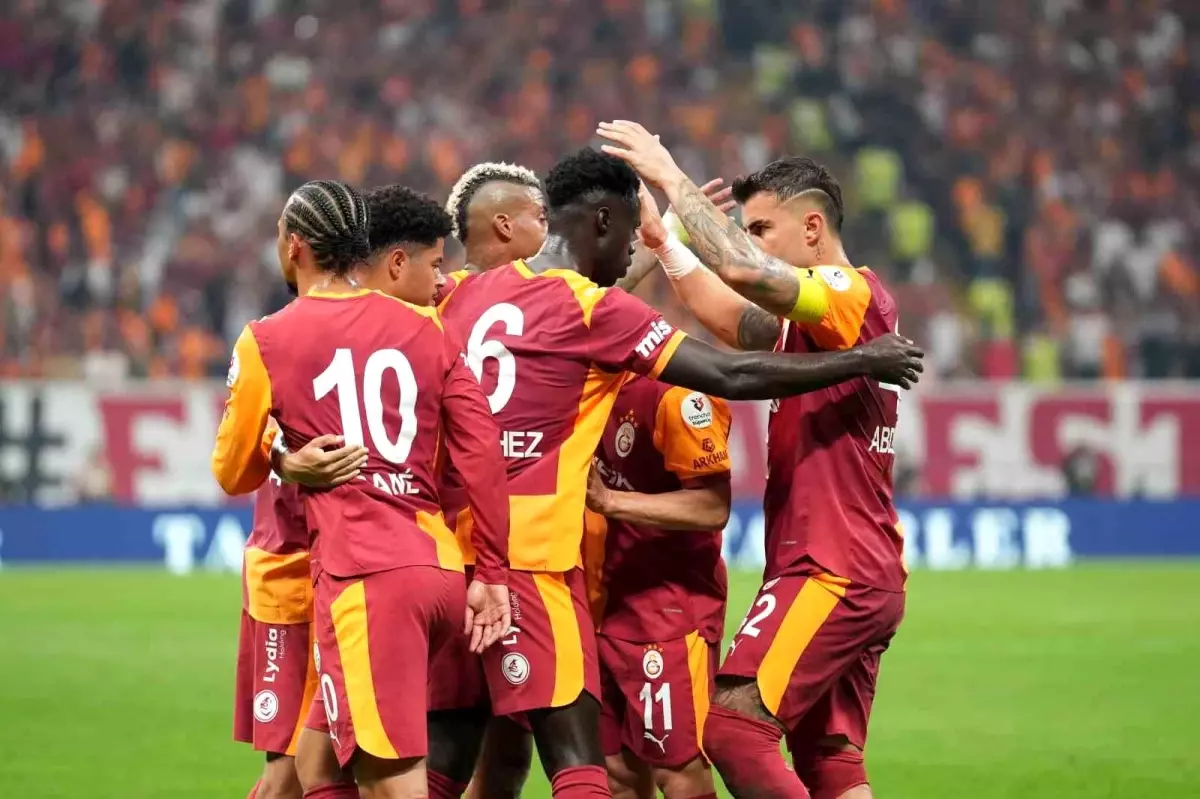 Galatasaray, Süper Lig\'e Hızlı Başladı