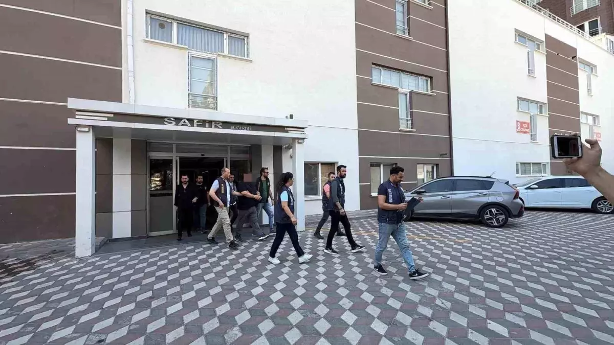 Gazeteci C.T. Gözaltına Alındı
