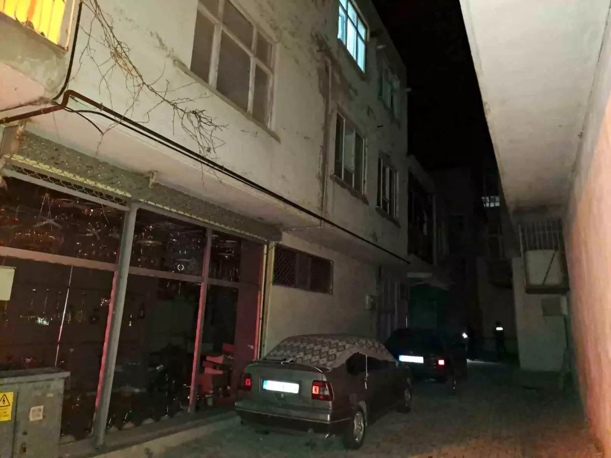 Afşin\'de 3. Kattan Düşen Çocuk Yaralandı