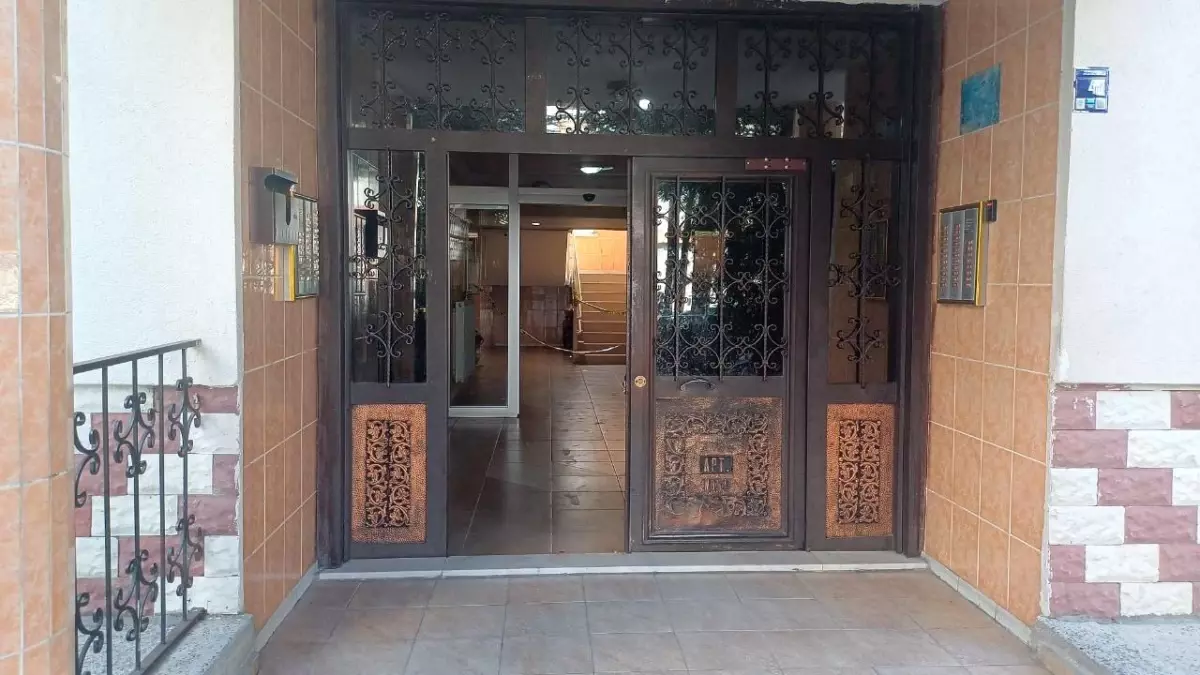 Kayseri\'de Bina Görevlisi Bıçaklandı, Hayatını Kaybetti