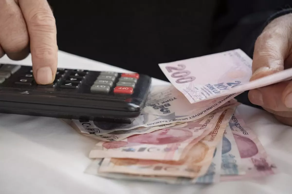 Bankalar kıyasıya yarışta: Emekli promosyonları 35 bin TL\'ye çıkabilir