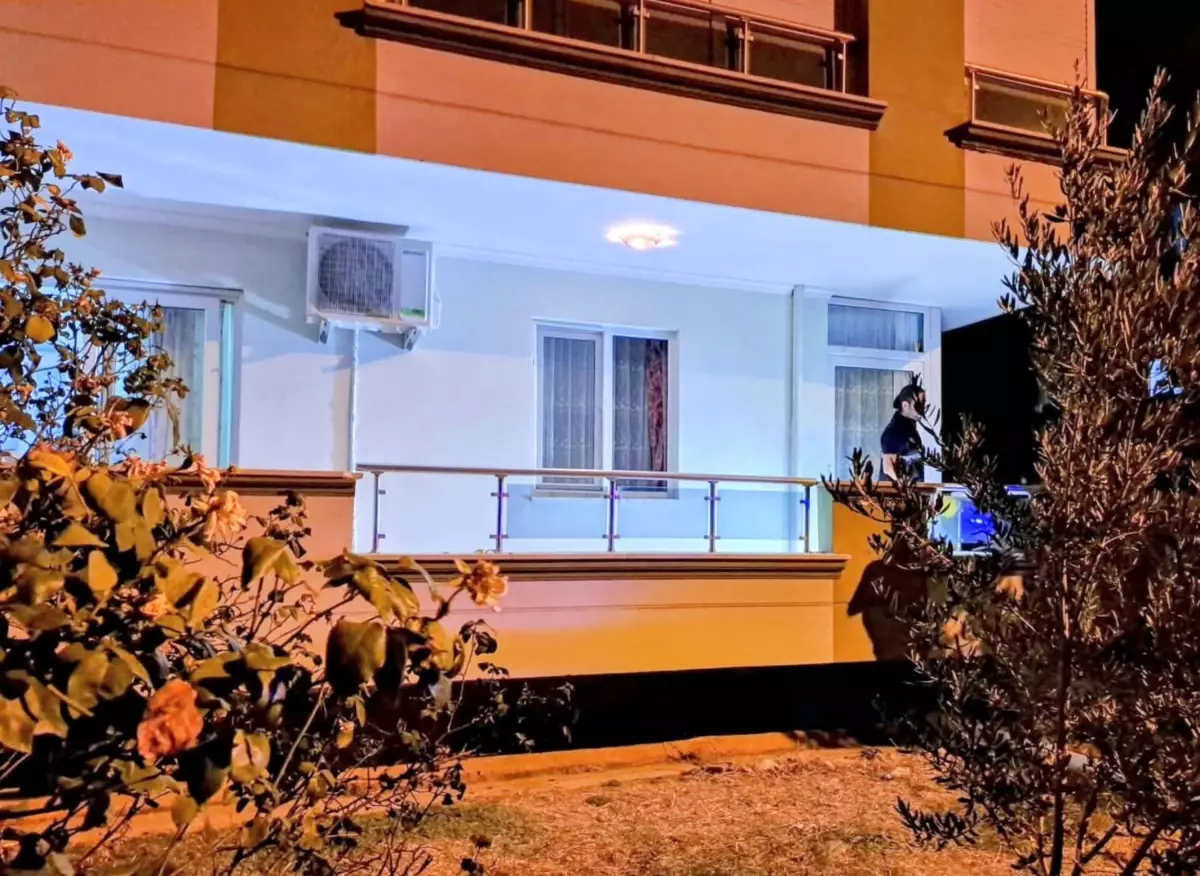 Menteşe Belediye Başkanı\'nın Ailesine Molotof İle Saldırı