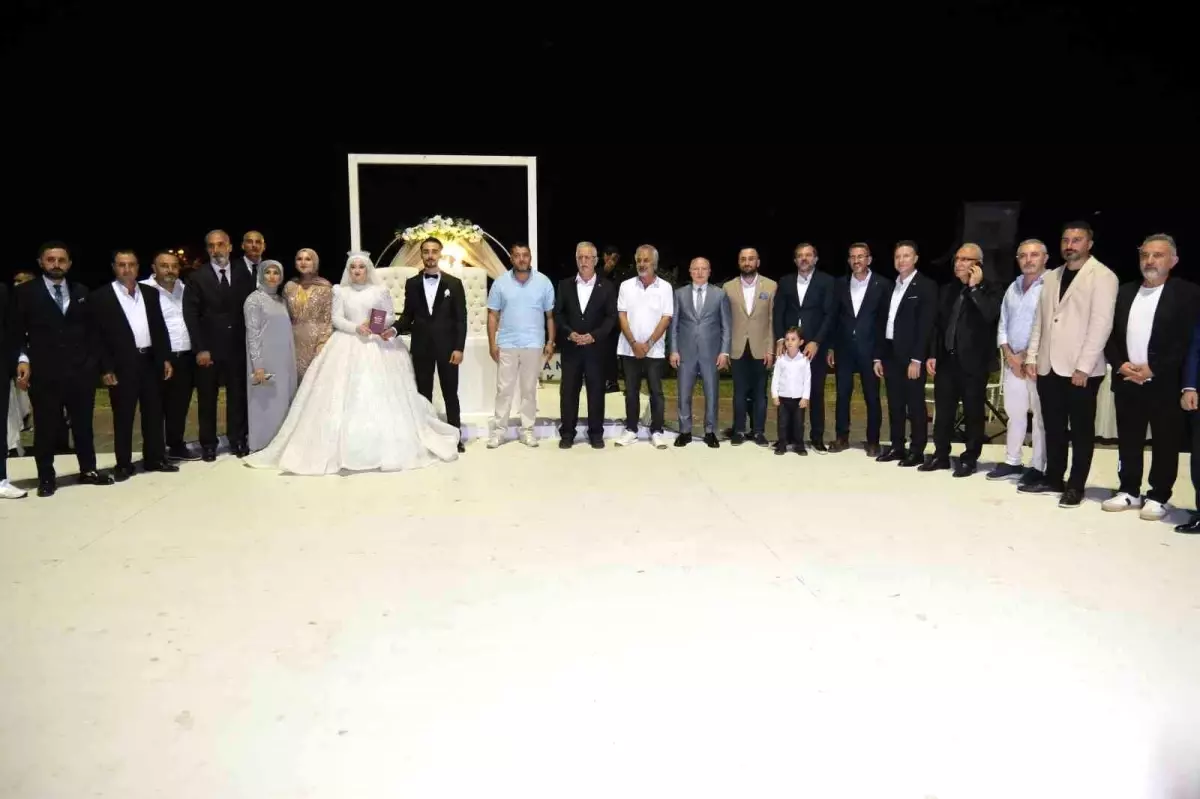 Bursalı Enes ve Gülay Çifti Dünya Evine Girdi