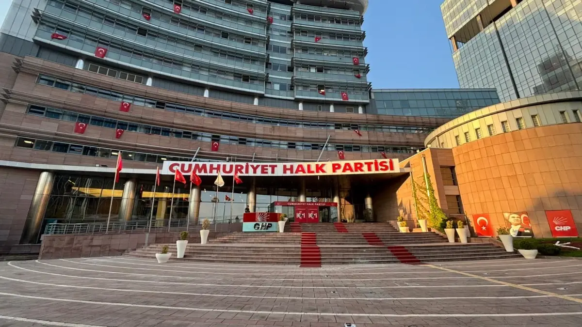 CHP MYK Olağanüstü Toplandı