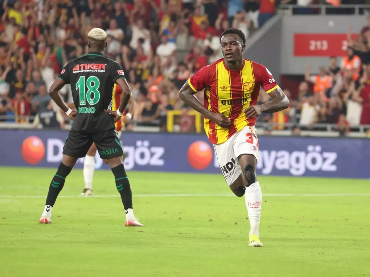 Dennis\'ten Göztepe\'ye Fırtına Gibi Başlangıç
